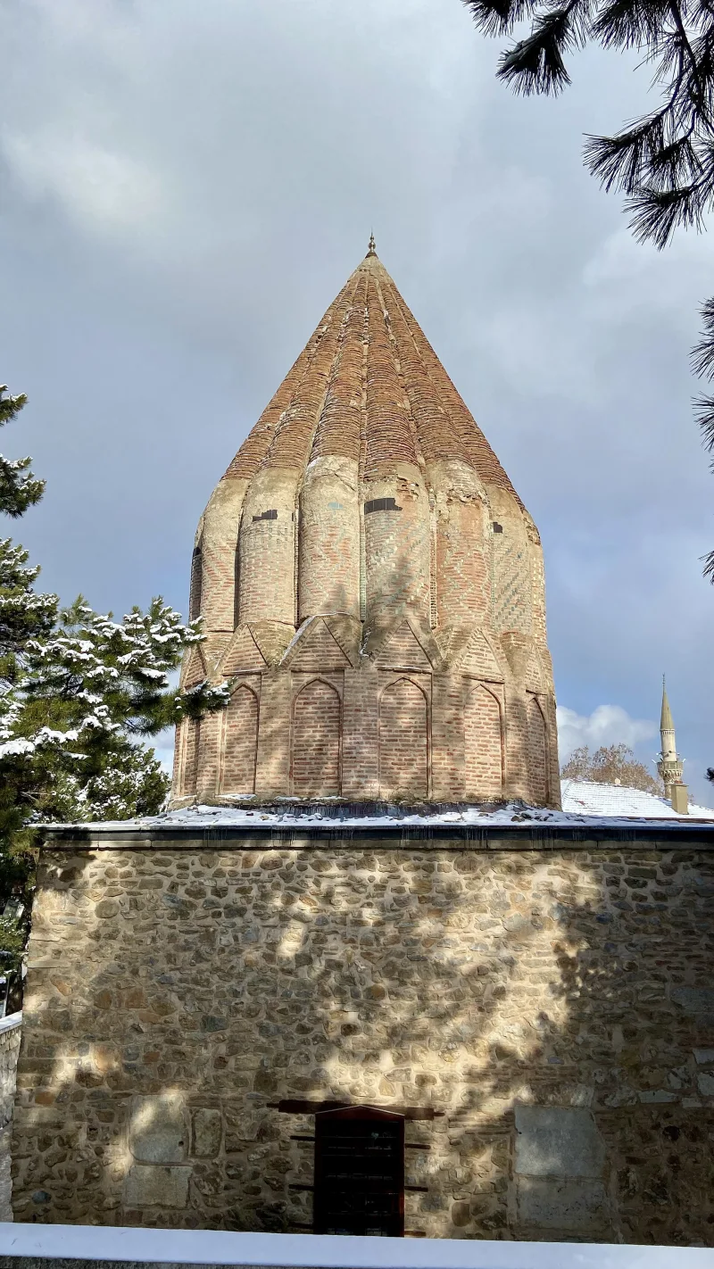 ضريح السيد محمود حيراني في أكشير — صوفي من القرن الثالث عشر